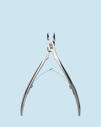 HEAD Cuticle Nipper ‘Supreme’ 7 mm – hoogwaardige precisietang voor het veilig en nauwkeurig verwijderen van nagelriemen.
