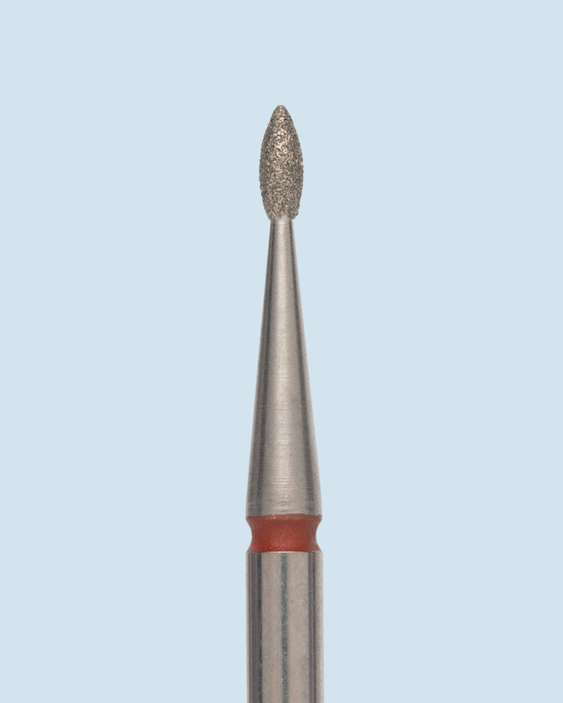 HEAD diamond bur Drop rood – druppelvormig fijn grit diamantbitje voor professionele cuticle care en precisiewerk.