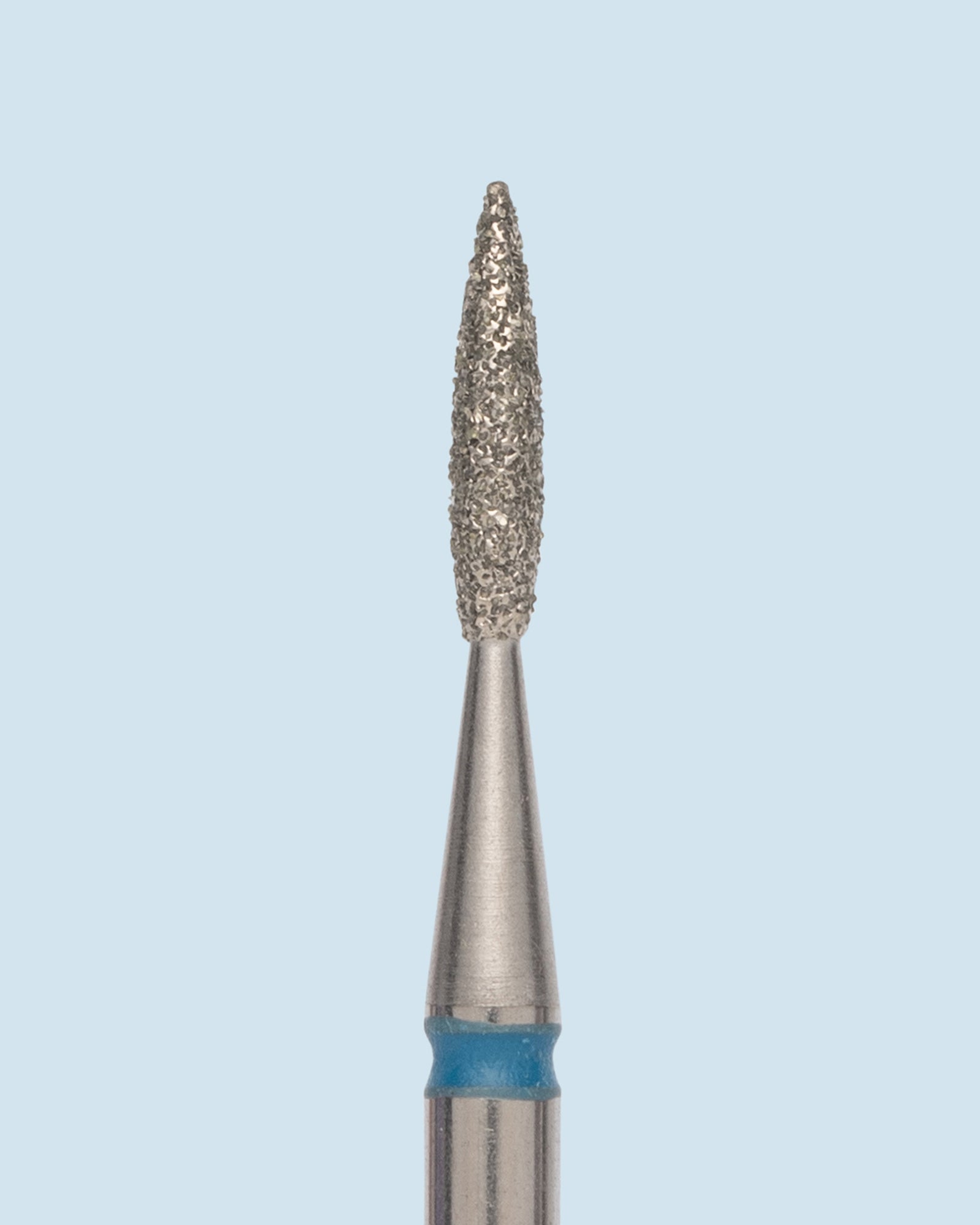 Flame sharp medium grit diamantbitje, geschikt voor cuticle care en precisiewerk.