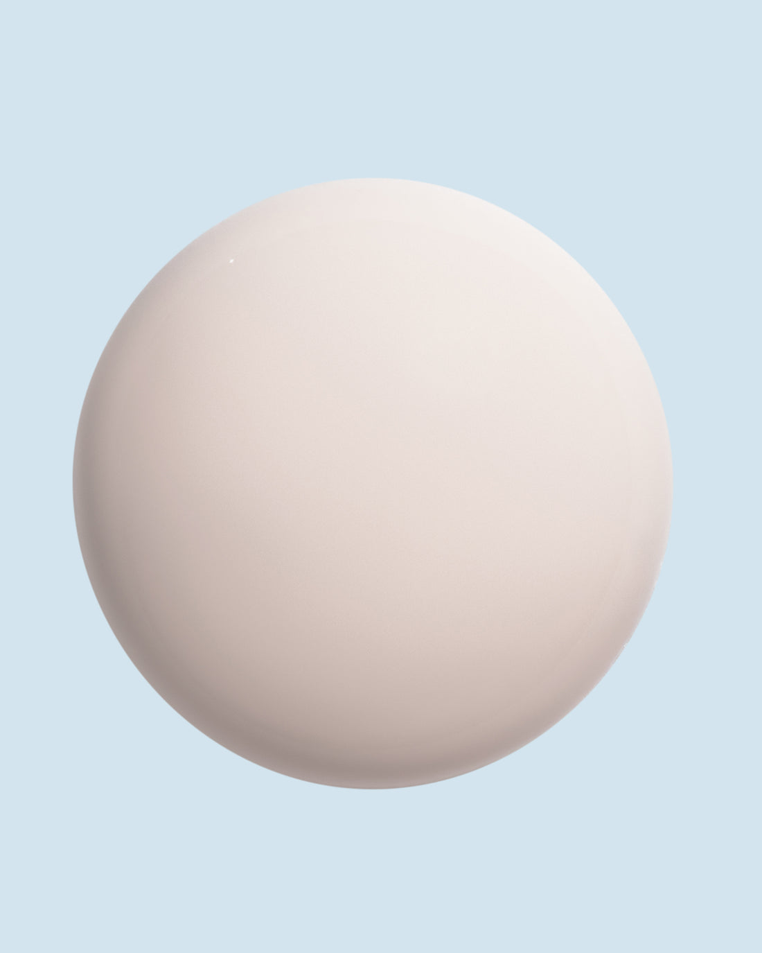 Silk Dune gelpolish 15 ml van The Polished – elegante beige nude kleur met een subtiel zijdeachtig effect.